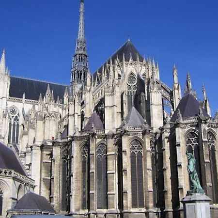 Super Studio Au Pied De La Cathedrale Apartment Amiens Exterior photo